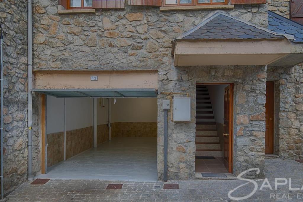 Saplan Real Estate Pensaueth Villa Salardú Exterior foto